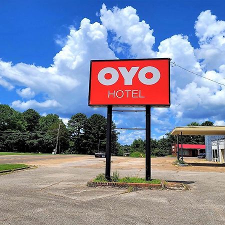 Oyo Hotel Holly Springs Ms Buitenkant foto