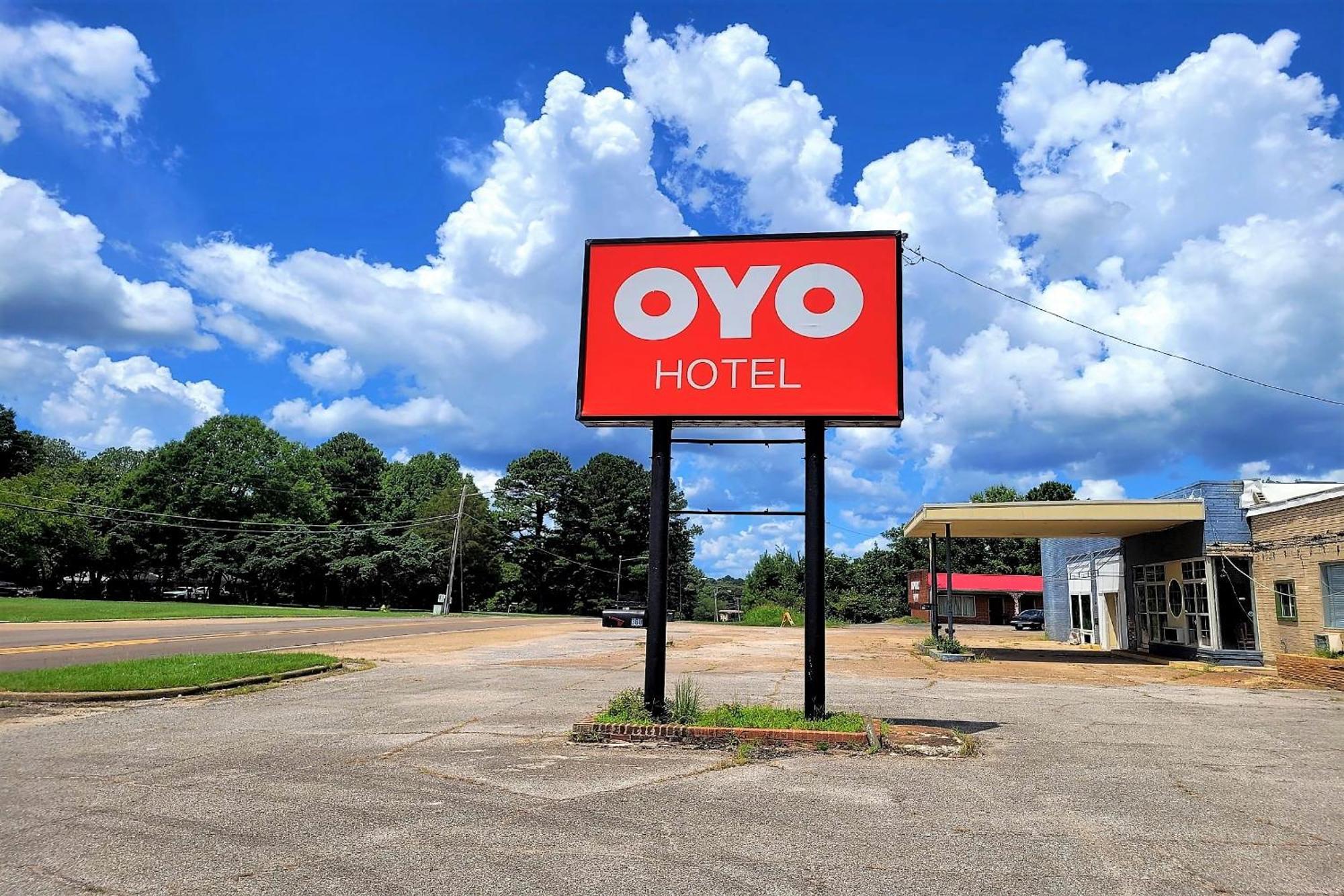 Oyo Hotel Holly Springs Ms Buitenkant foto
